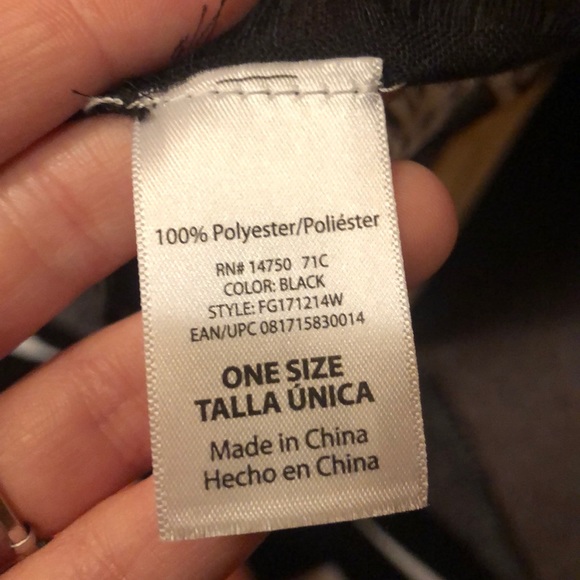 Scarf - Picture 5 of 6